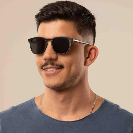 OC.CL.4921-0101-Oculos-de-Sol-Unissex-Chilli-Beans-Quadrado-Preto--2-.jpg
