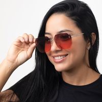OC.MT.4285--Oculos-de-Sol-Feminino-The-Beatles-Revolution-Modelo-3-Pecas-Quadrado-Degrade-Rose--1-