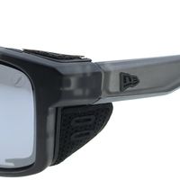 OC.ES.1560-0701.1---1---Oculos-de-Sol-Masculino-New-Era-Esporte-Polarizado-Prata